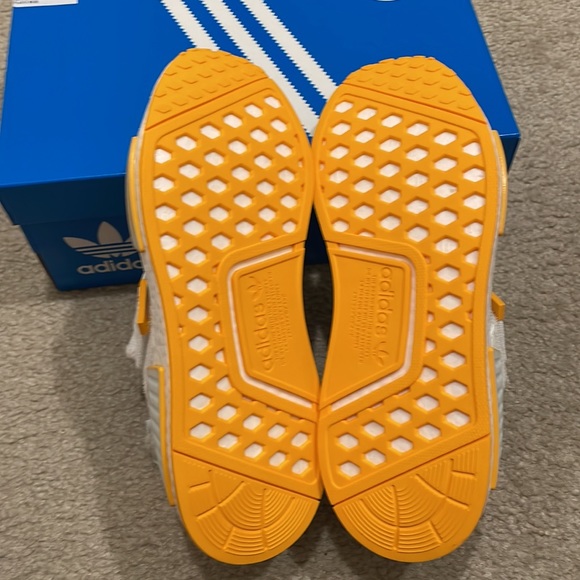 Adidas NMD_R1 STRAP women shoes size 7 brand new with box - Picture 7 of 9